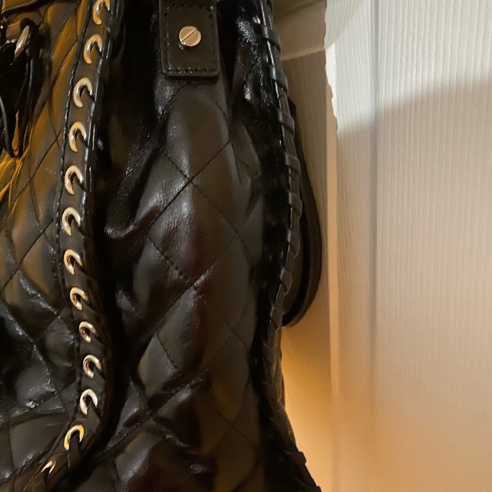 Michael Kors Large Hamilton Bag - Picture 6 of 8